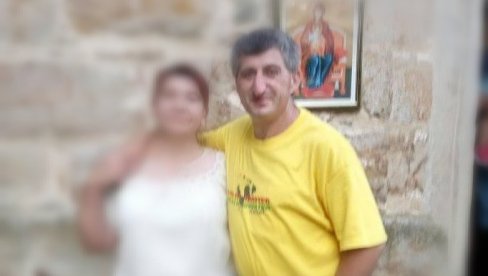 OPELO SAMO ZA UBIJENU VESNU (49): Kod Trstenika sahranjeni Zoran i njegova supruga - Nije dočekala da vidi peto unuče (FOTO/VIDEO)