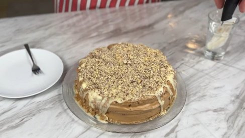 NAJLEPŠA SLAVSKA TORTA SVIH VREMENA: Minjon torta, puna oraha i čokolade - Savršen spoj mekih korica i kremastog fila (VIDEO)