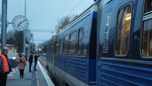 НАКОН ДЕВЕТ ГОДИНА: Поново успостављена линија - Стигао воз из Сегедина у Суботицу (ФОТО/ВИДЕО)