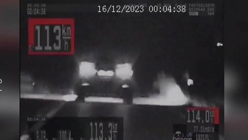 MALOLETNIK I OTAC ZARADILI PRIJAVE: Objavljen snimak bahate vožnje kod Lazarevca - dečak vozio 113 kilometara na čas (VIDEO)