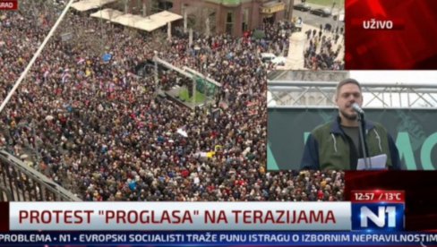 OPOZICIJA DOTAKLA DNO: Predstavnik Miloša Jovanovića govori na skupu na kom se vijori zastava euromajdana (FOTO)