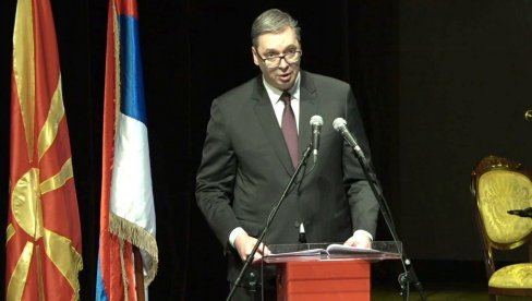JASNA PORUKA VUČIĆA IZ SKOPLJA: Srbija neće dozvoliti bilo kome drugom da njenu slobodu, njeno nebo i zemlju čuva (VIDEO)