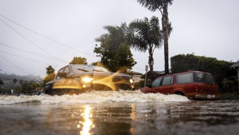 SEDMORO NESTALIH U NABUJALIM REKAMA: Stravične poplave zahvatile jug Francuske