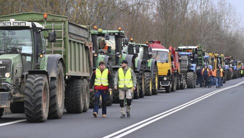HAOS NA GRANICI SA NEMAČKOM: Poljski farmeri ne odustaju, blokiraju granicu