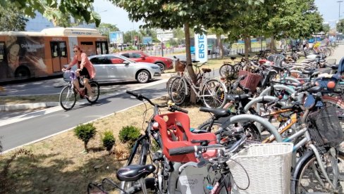 IZMENA REŽIMA SAOBRAĆAJA U NOVOM SADU : U petak biciklisti organizuju skup u pokretu