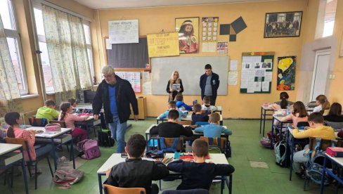 „PAŽLJIVKOVA SMOTRA“ U PARAĆINU: Održana školska takmičenja sa oko 1.200 učenika (FOTO)