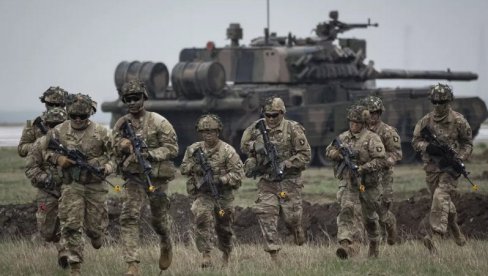 ЕУ МОРА ДА ФОРМИРА СНАГЕ ЗА БРЗО РЕАГОВАЊЕ: Макрон - До 2025. да броје до 5.000 војника