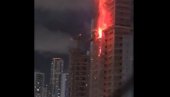 ХОРОР У БРАЗИЛУ: Гори зграда од 28 спратова, падају делови ужарене фасаде на улицу