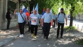 HODOČAŠĆE ZA MALOG LUKU: Humanitarni marš Dejana Živića od Kraljeva do Ostroga