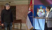 ЋУТА НАПАО АНУ БРНАБИЋ: Србија против насиља уживо промовише насиље