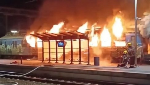 VANDALSKI NAPAD NA BG VOZ: Srbija voz - Vatrogasci se još uvek bore sa vatrom