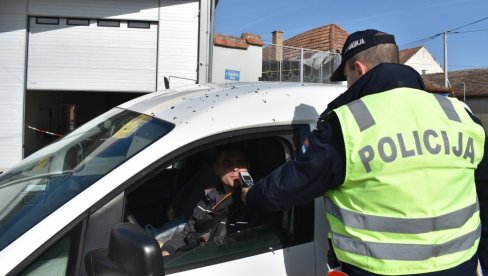 ПИЈАНИ РЕЛИ НА ПУТЕВИМА У БАНАТУ: Полиција у Кикинди за викенд открила 378 прекршаја пребрзе вожње