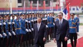 ПОЧЕО РАЗГОВОР ВУЧИЋА И СИЈА: Кинеском председнику приређен свечани испред Палате Србија (ВИДЕО)