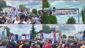 PREDSEDNIČE, LAZAREVAC JE UZ TEBE: Počeo miting liste „Aleksandar Vučić - Beograd sutra“, okupio se veliki broj građana (FOTO/VIDEO)