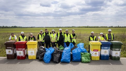 SKLAPALI MOZAIK OD PLASTIČNIH ČEPOVA: Akcija Čisto iz ljubavi u Novoj Pazovi,  sakupljeno 150 kilograma otpada