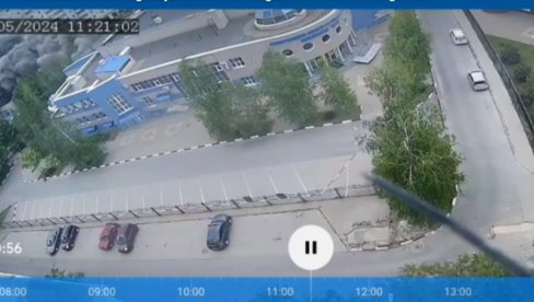 ПРОЈЕКТИЛ РУШИ ЗГРАДУ: Погледајте шта су снимиле сигурносне камере у Белгороду (ВИДЕО)